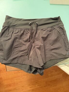 Apana Gray Two-Layer Athletic Shorts with Drawstring